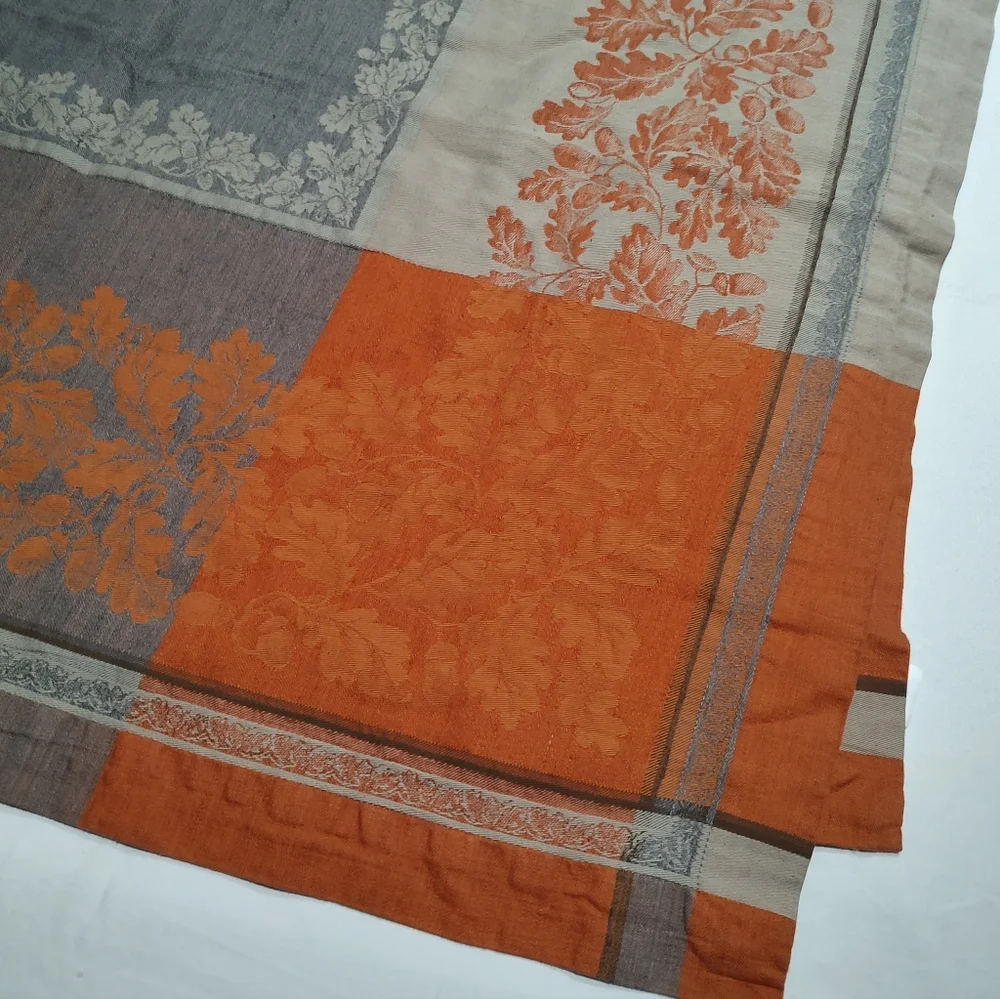 Williams Sonoma Acorn Harvest Jacquard Tablecloth 70